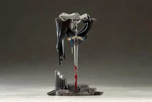 Reverse: 1999 Limepie Series PVC Statue Knight 17 cm